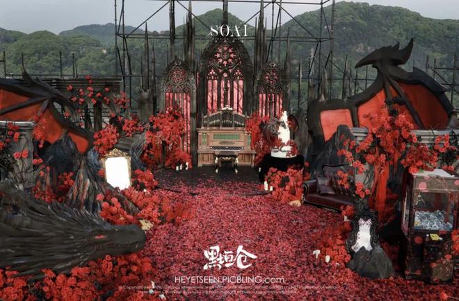 和「紙片人」付費戀愛的女孩們決定離開烏托邦(圖2)